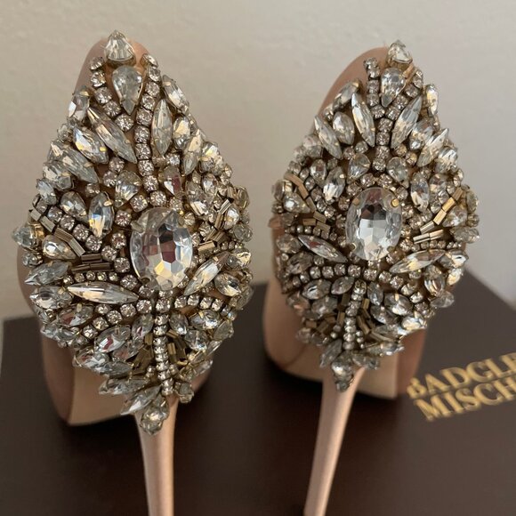 Badgley Mischka Satin Heels – Soft Pink with Crystal Embellishments – Size 5.5 - Picture 9 of 10